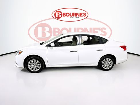 Used 2017 Nissan Sentra S image 4