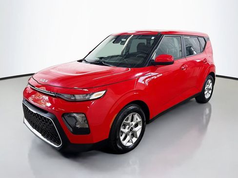 Used 2022 Kia Soul LX w/ Technology Package FWD image 5