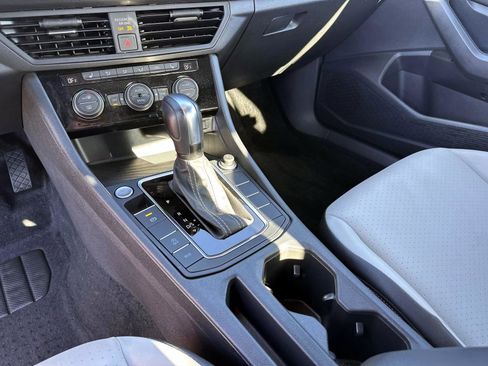 Used 2021 Volkswagen Jetta R-Line image 25