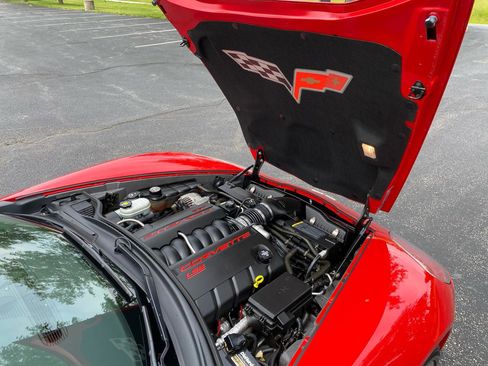 Used 2005 Chevrolet Corvette Convertible w/ Preferred Equipment Group RWD image 38