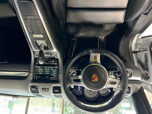 Used 2016 Porsche Cayman S image 19