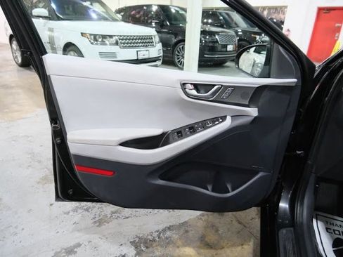 Used 2020 Hyundai Ioniq Limited image 17