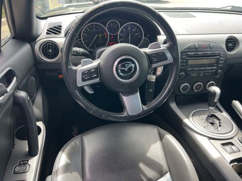 Used 2009 MAZDA MX-5 Miata Touring image 11