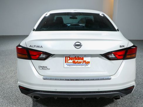 Used 2021 Nissan Altima 2.5 SR w/ SR Premium Package FWD image 8