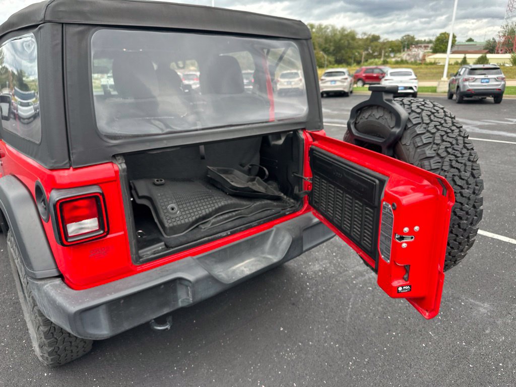 Used 2021 Jeep Wrangler Sport AWD/4WD image 5