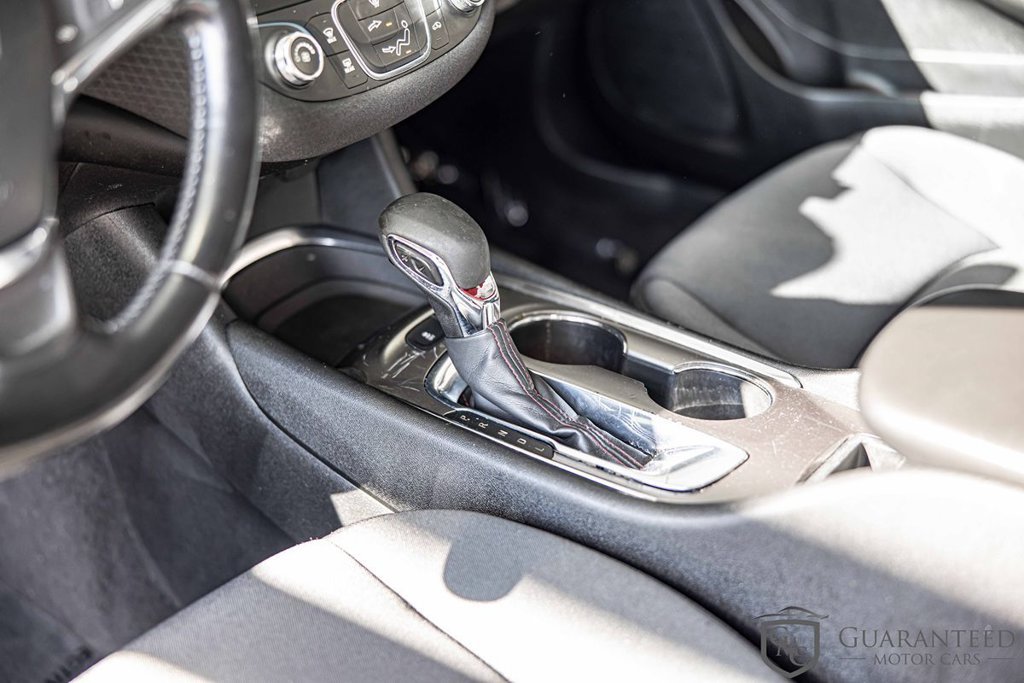 Used 2021 Chevrolet Malibu RS FWD image 21
