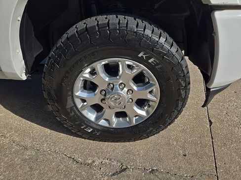 Used 2022 RAM 2500 Laramie AWD/4WD image 32