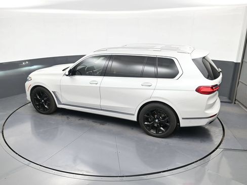 Used 2021 BMW X7 xDrive40i w/ Premium Package AWD/4WD image 32