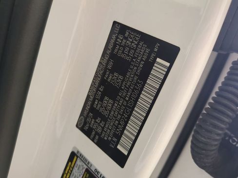 Used 2025 Hyundai Santa Fe SEL FWD image 40