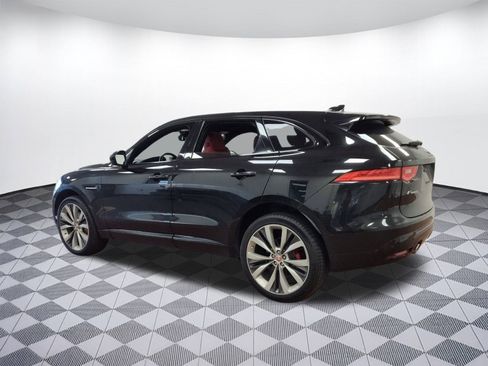 Used 2017 Jaguar F-PACE S image 3
