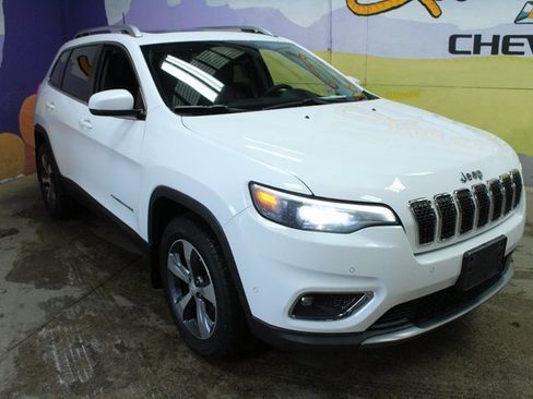 Used 2019 Jeep Cherokee Limited w/ Luxury Group image 4