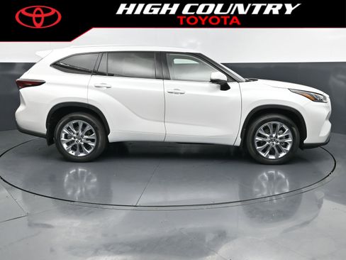 New 2026 Toyota Highlander Limited AWD/4WD image 6
