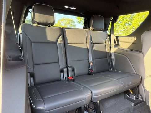 Used 2023 Chevrolet Tahoe Premier AWD/4WD image 17