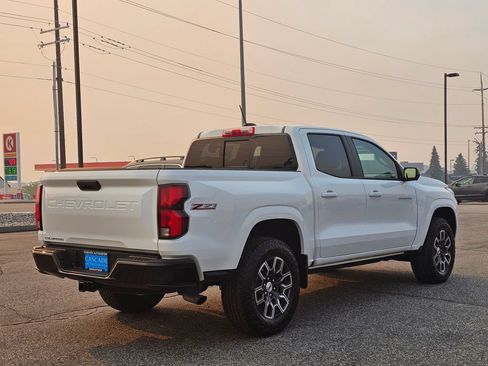 Certified 2024 Chevrolet Colorado Z71 w/ Z71 Convenience Package 2 AWD/4WD image 15