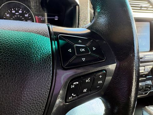 Used 2016 Ford Explorer XLT w/ Equipment Group 202A image 15