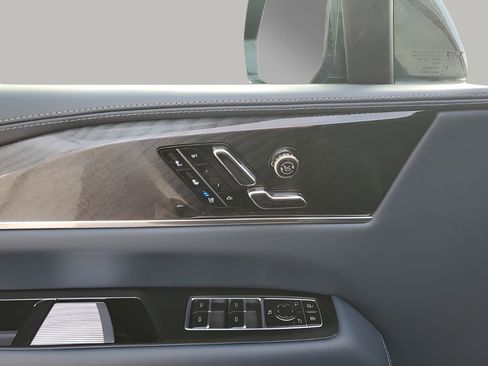 New 2025 Cadillac Escalade IQ Sport 2 image 28