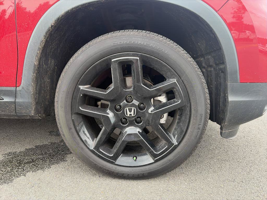 Certified 2024 Honda Passport Black Edition image 26
