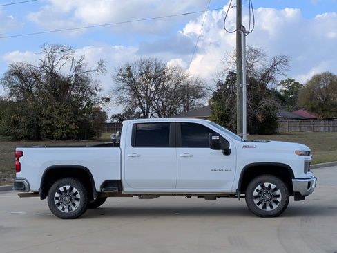 Used 2024 Chevrolet Silverado 2500 LT image 9