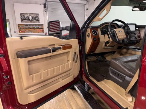 Used 2015 Ford F250 King Ranch w/ FX4 Off-Road Package AWD/4WD image 12