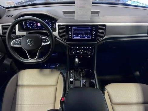 Certified 2023 Volkswagen Atlas Cross Sport SE FWD image 19