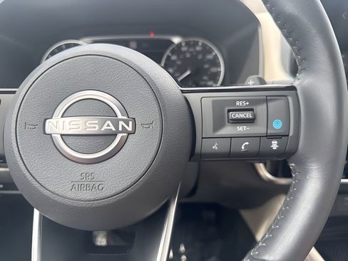Used 2023 Nissan Rogue SL w/ SL Premium Package AWD/4WD image 16