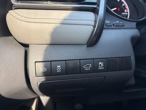 Used 2024 Toyota Camry SE image 21