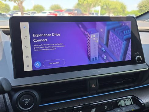 Used 2024 Toyota Prius XLE FWD image 18