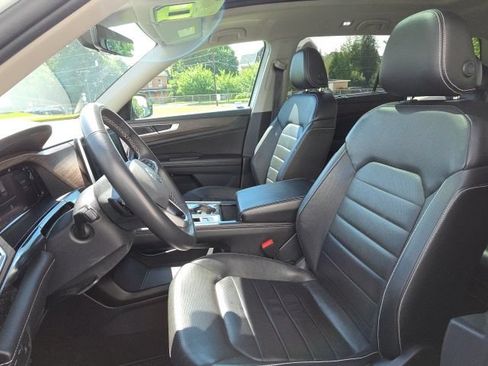 Used 2024 Volkswagen Atlas SEL AWD/4WD image 17