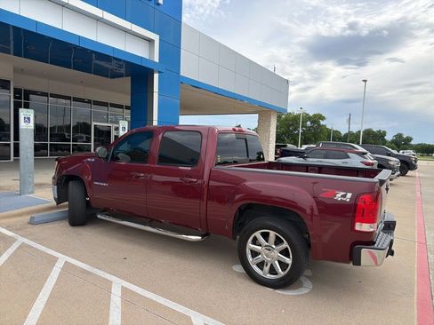 Used 2013 GMC Sierra 1500 SLT w/ All-Terrain Package AWD/4WD image 3