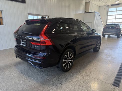 Used 2023 Volvo XC60 B5 Plus AWD/4WD image 5