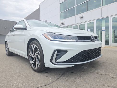 New 2026 Volkswagen Jetta SEL FWD image 30
