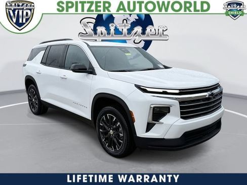 New 2026 Chevrolet Traverse LT w/ Sun and Wheel Package FWD image 1
