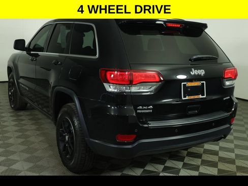 Used 2020 Jeep Grand Cherokee Laredo AWD/4WD image 3