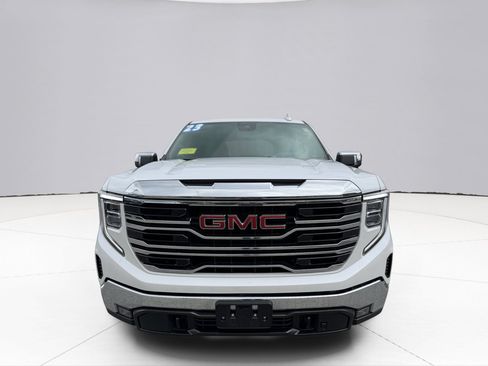 Used 2023 GMC Sierra 1500 SLT w/ SLT Premium Package AWD/4WD image 16