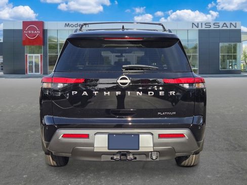 New 2026 Nissan Pathfinder Platinum FWD image 4
