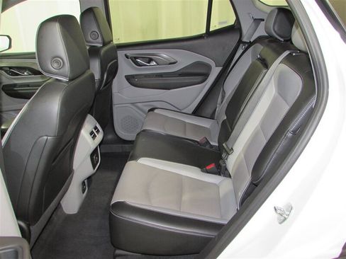 Used 2023 GMC Terrain SLT image 43