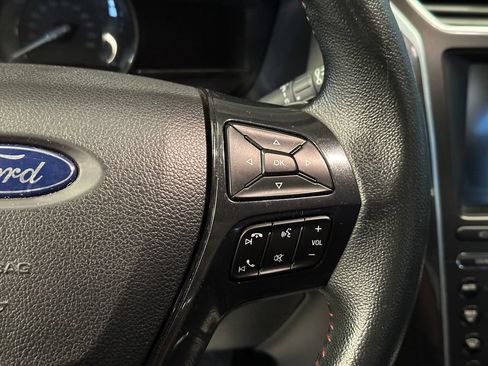 Used 2018 Ford Explorer Sport w/ Equipment Group 401A AWD/4WD image 12