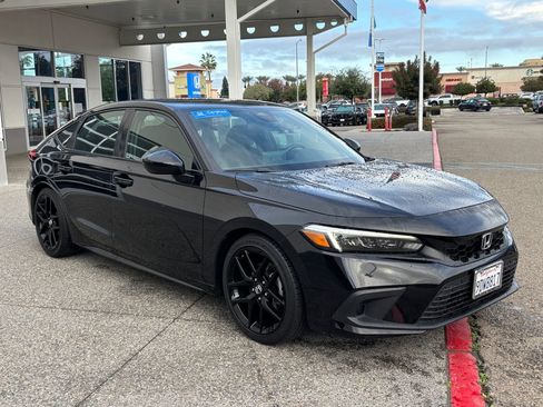 Used 2022 Honda Civic Sport image 3