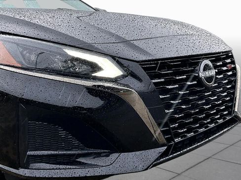 Certified 2025 Nissan Altima 2.5 SR FWD image 29