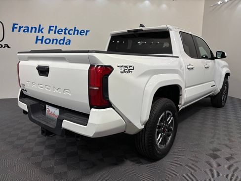 Used 2025 Toyota Tacoma TRD Sport AWD/4WD image 6