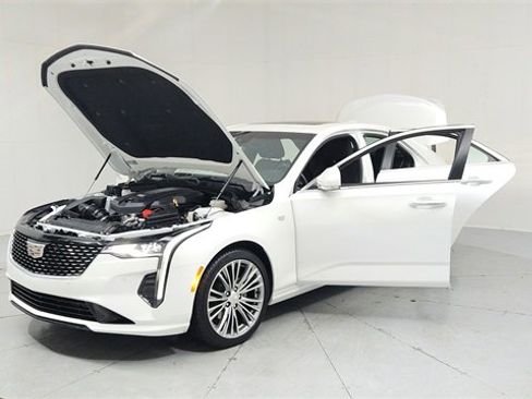 Certified 2023 Cadillac CT4 Premium Luxury image 9