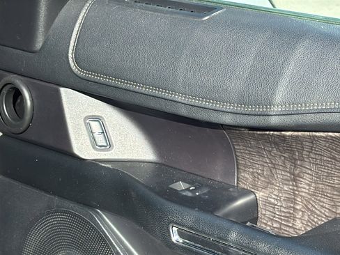 Used 2018 Ford Expedition Limited image 31