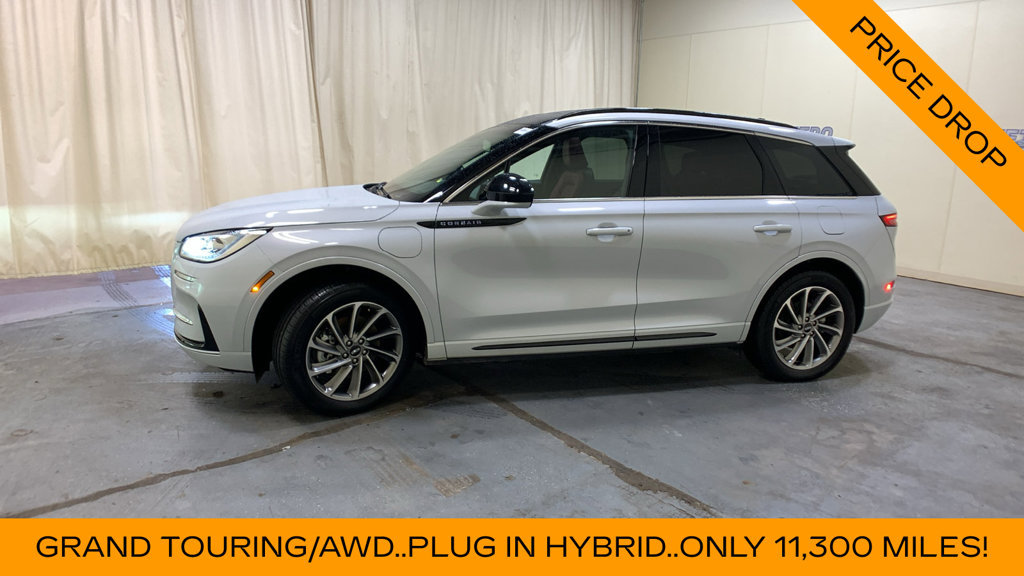 Used 2025 Lincoln Corsair Grand Touring w/ Towing Package AWD/4WD image 6