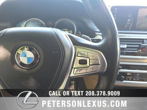 Used 2018 BMW 750i RWD image 28
