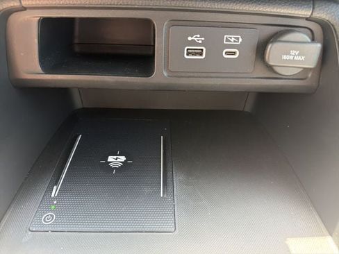 Used 2025 Honda Pilot Touring image 33