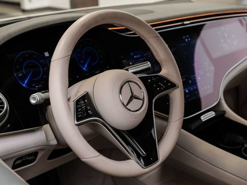Used 2023 Mercedes-Benz EQS 580 4MATIC Sedan image 13