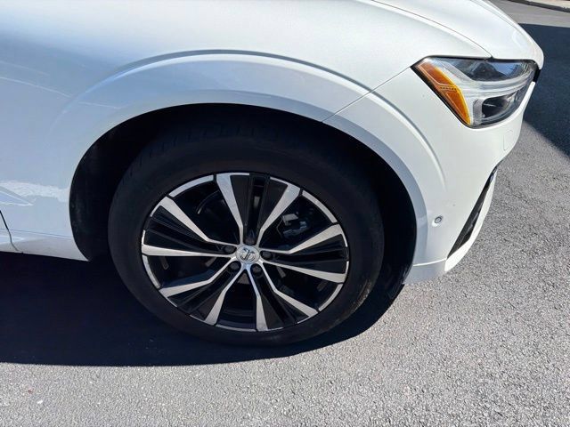 Used 2025 Volvo XC60 B5 Plus w/ Protection Package Premier AWD/4WD image 8