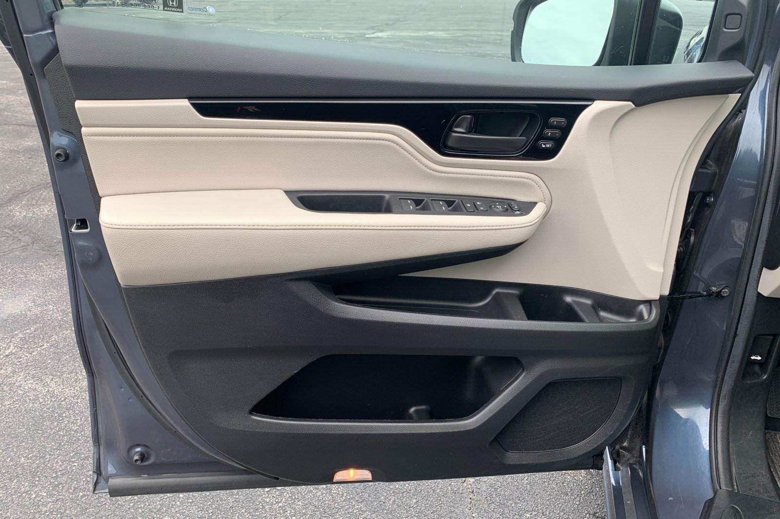 Used 2025 Honda Odyssey Touring image 13