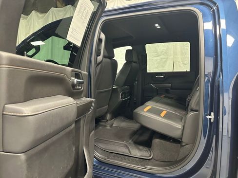 Used 2022 GMC Sierra 2500 AT4 image 39