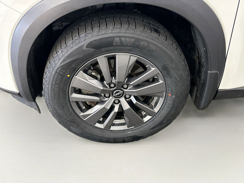 Used 2023 Nissan Pathfinder S AWD/4WD image 11